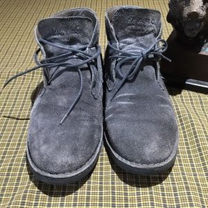 MARC New York Andrew Marc. Grey Suede Size 10